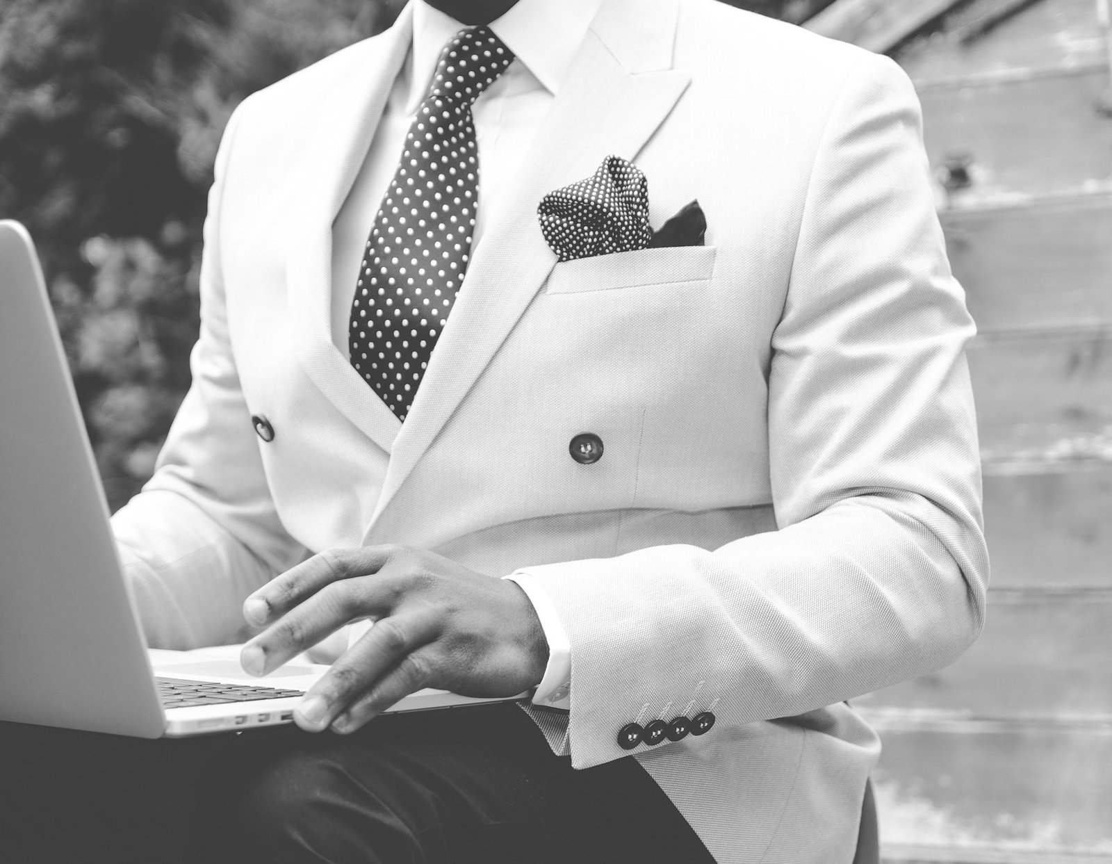 How to Start A Lifestyle Business (Step-by-Step)